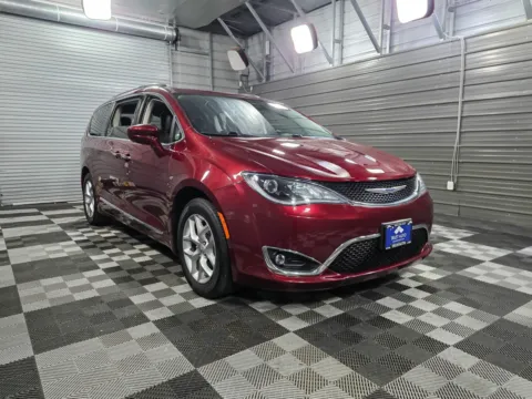 More photos of 2019 Chrysler Pacifica Touring L Plus 7-Passenger Minivan/Van at Trust Auto, MD