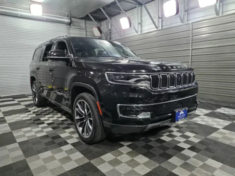 More photos of 2022 Jeep Wagoneer Series III 4WD 7-Passenger SUV w/Premium/Convenience Group at Trust Auto, MD