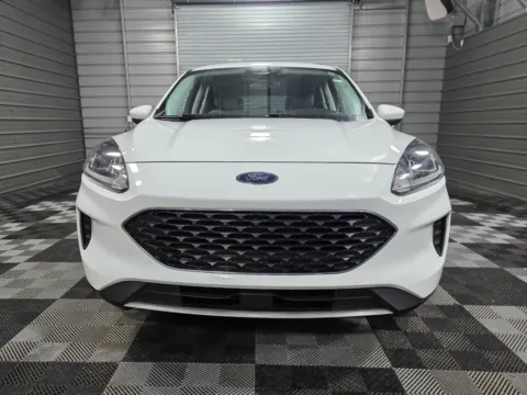 Photos of 2021 Ford Escape SE for sale in Sykesville, MD at Trust Auto