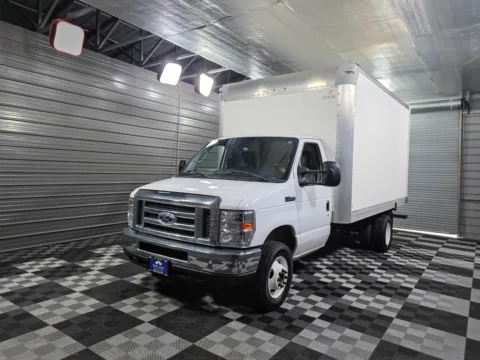 Blue 2019 Ford E-Series Cutaway E-450 SD for sale in Sykesville, MD