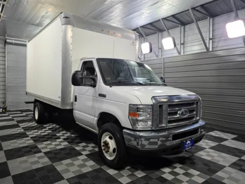 Another view of 2019 Ford E-Series Cutaway E-450 SD for sale in Sykesville, MD at Trust Auto