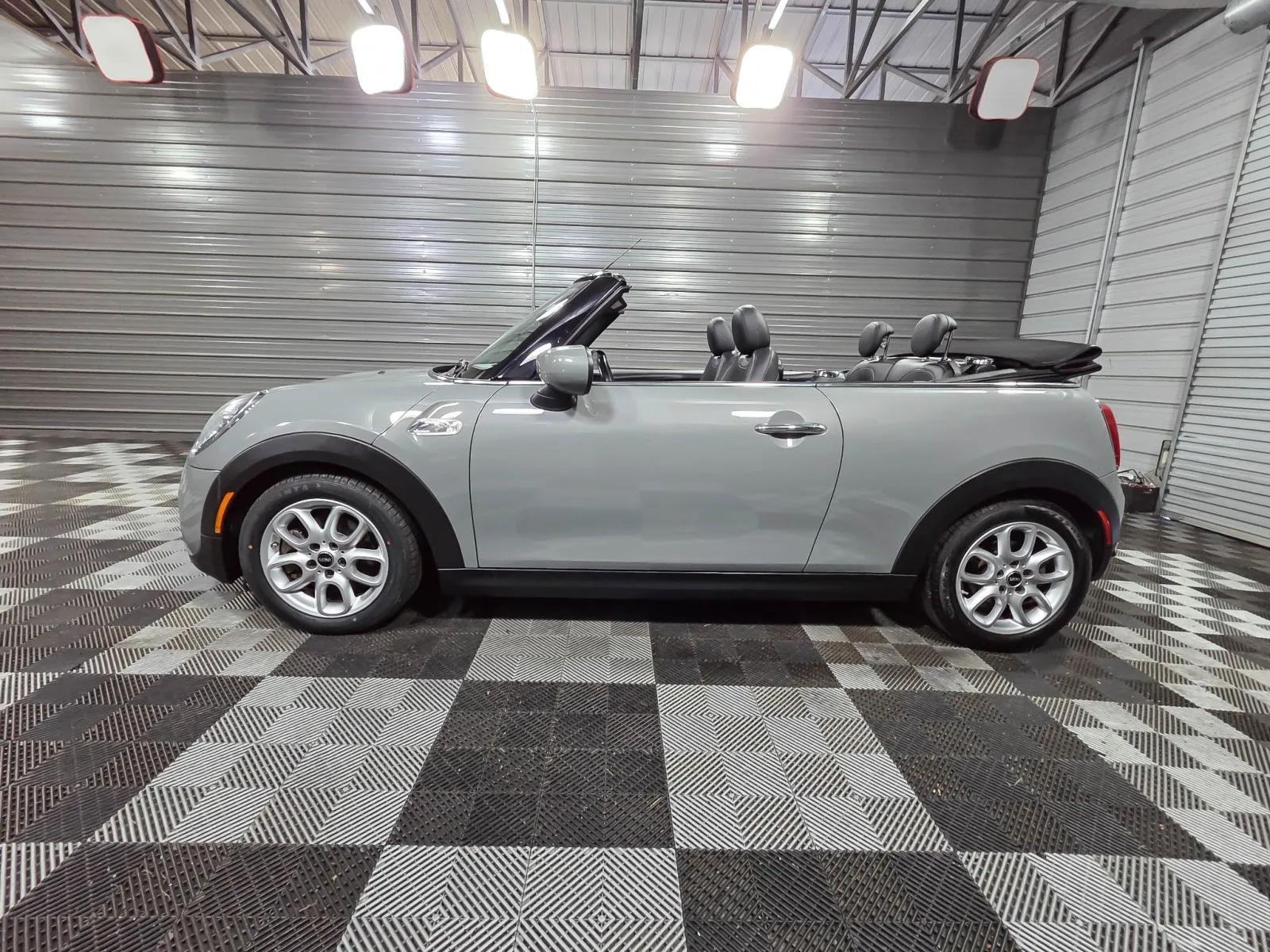 2020 MINI Convertible S - Photo 8