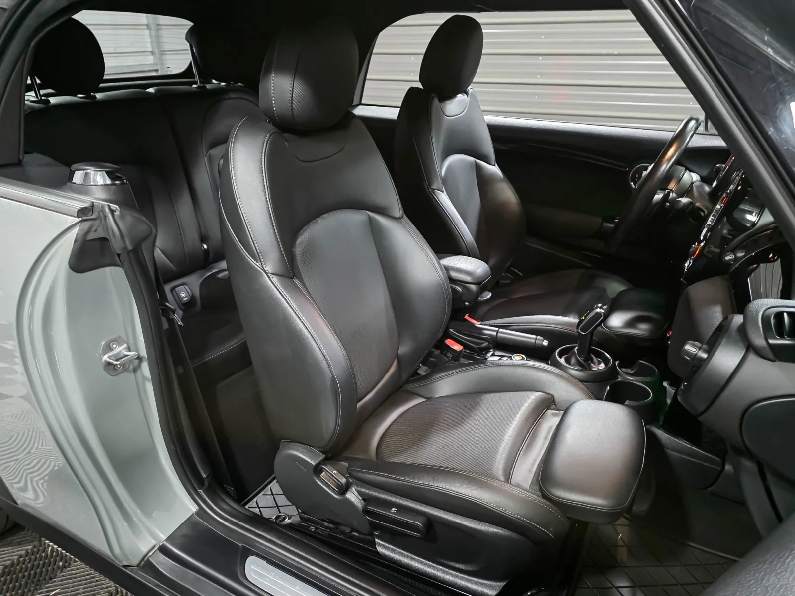 2020 MINI Convertible S - Photo 15