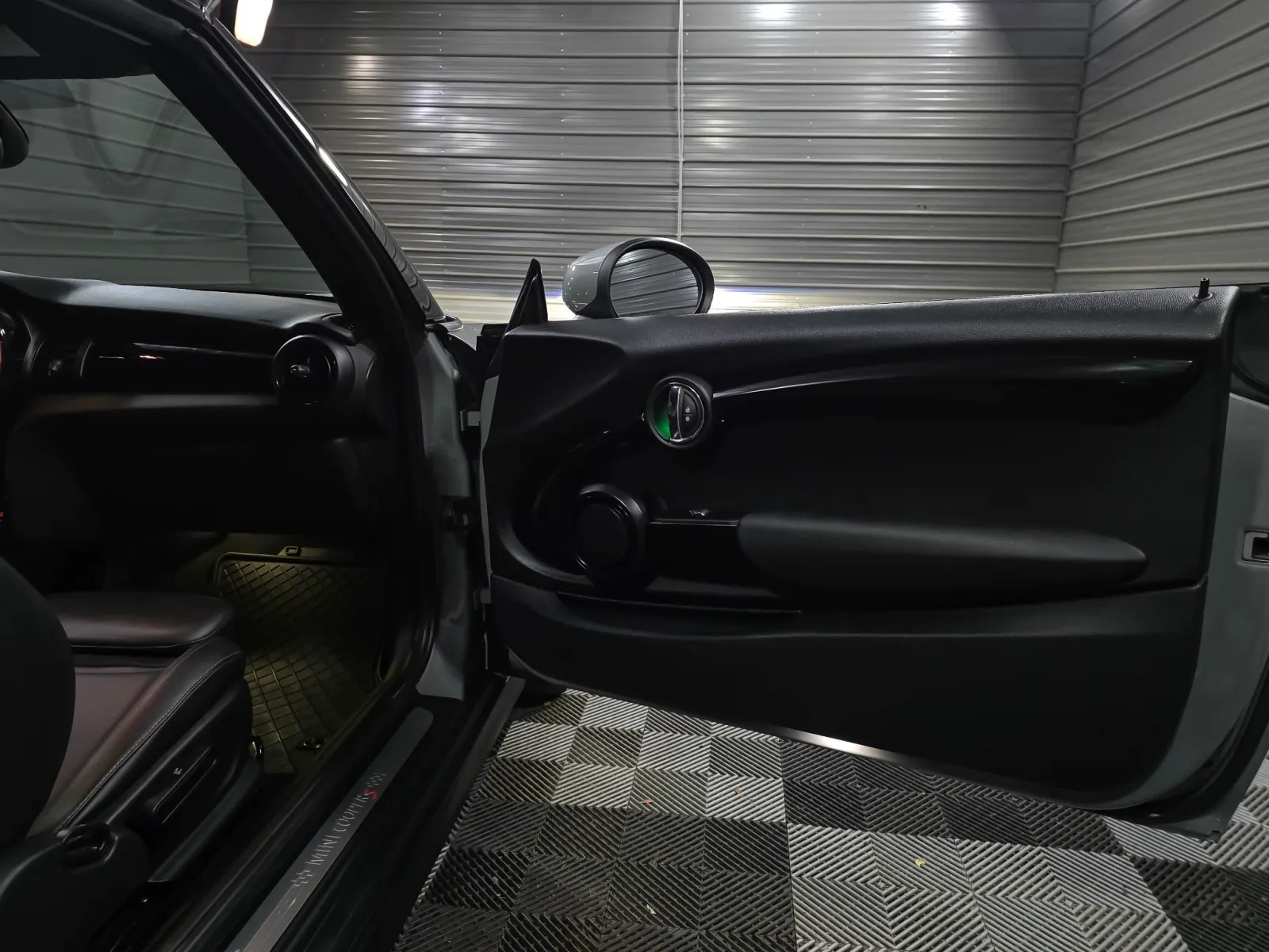 2020 MINI Convertible S - Photo 30