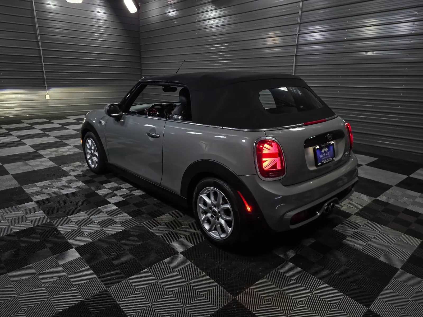 2020 MINI Convertible S - Photo 11