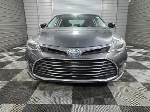 Photos of 2018 Toyota Avalon Hybrid Limited for sale in Sykesville, MD at Trust Auto