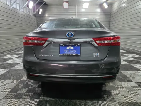 More photos of 2018 Toyota Avalon Hybrid Limited at Trust Auto, MD