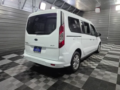 More photos of 2022 Ford Transit Connect Wagon XLT 6-Passenger Minivan/Van at Trust Auto, MD