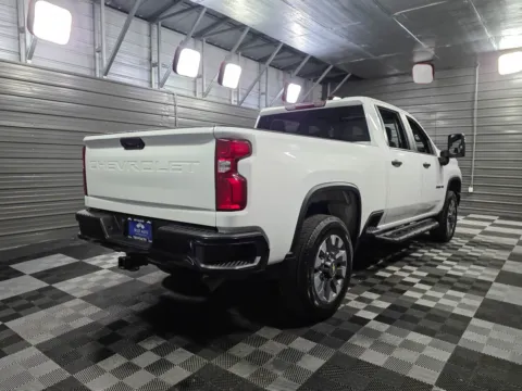 More photos of 2021 Chevrolet Silverado 2500HD Custom 4WD Crew Cab Pickup Truck w/Value Pkg at Trust Auto, MD