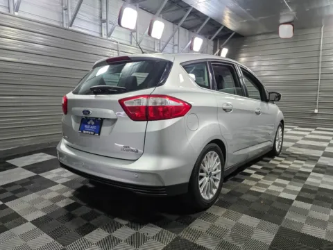 More photos of 2016 Ford C-Max SEL Hybrid-Electric Hatchback at Trust Auto, MD
