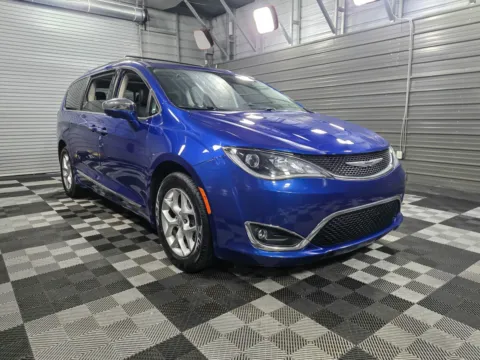 Another view of 2020 Chrysler Pacifica Limited 35th Anniversary for sale in Sykesville, MD at Trust Auto