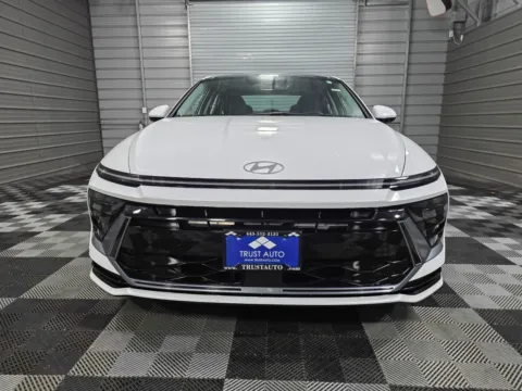 Photos of 2024 Hyundai Sonata SEL for sale in Sykesville, MD at Trust Auto