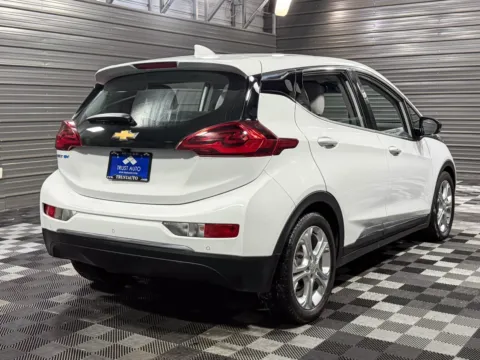 More photos of 2021 Chevrolet Bolt EV LT Electric Hatchback at Trust Auto, MD