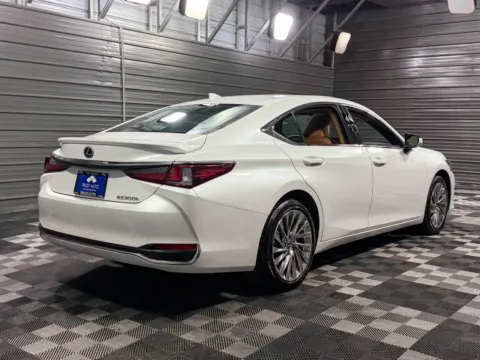 More photos of 2023 Lexus ES 300h Luxury at Trust Auto, MD