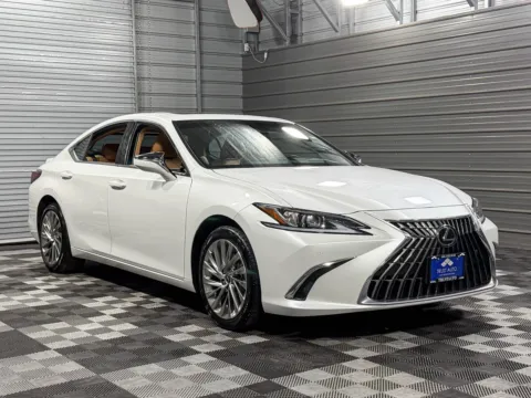 Another view of 2023 Lexus ES 300h Luxury for sale in Sykesville, MD at Trust Auto
