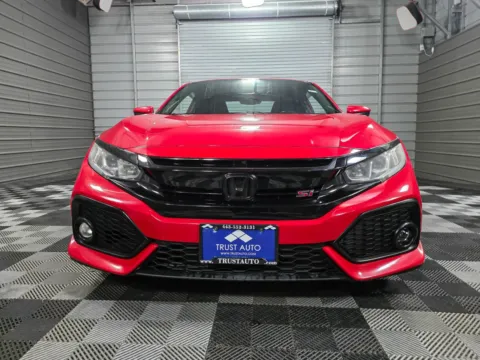 Another view of 2017 Honda Civic Si 6-Speed Manual Coupe for sale in Sykesville, MD at Trust Auto
