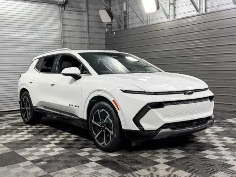 Another view of 2024 Chevrolet Equinox EV LT for sale in Sykesville, MD at Trust Auto