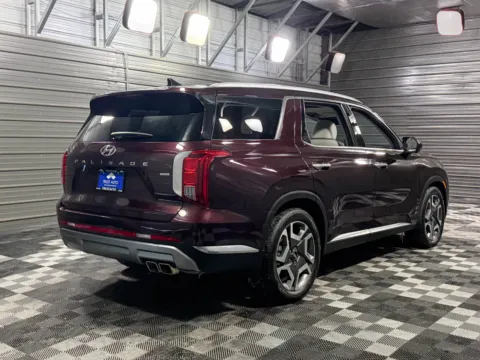 More photos of 2023 Hyundai Palisade Limited AWD 7-Passenger SUV at Trust Auto, MD