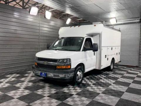 Blue 2017 Chevrolet Express Commercial Cutaway 3500 for sale in Sykesville, MD