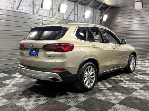 More photos of 2019 BMW X5 xDrive40i at Trust Auto, MD