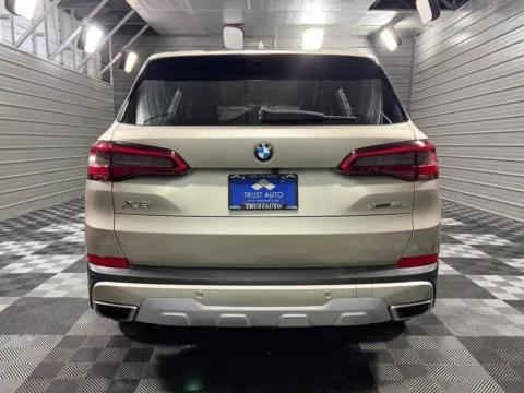 More photos of 2019 BMW X5 xDrive40i at Trust Auto, MD
