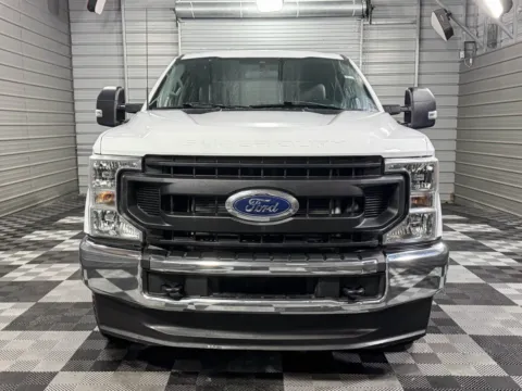 Photos of 2022 Ford Super Duty F-250 SRW Platinum for sale in Sykesville, MD at Trust Auto