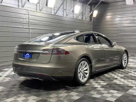 More photos of 2015 Tesla Model S 85 kWh Battery Electric Sedan w/Autopilot Capability at Trust Auto, MD