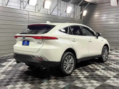 More photos of 2021 Toyota Venza Limited AWD Hybrid-Electric SUV at Trust Auto, MD