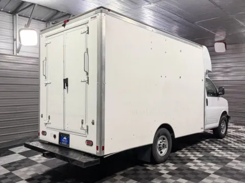 More photos of 2021 GMC Savana Commercial Cutaway 3500 at Trust Auto, MD