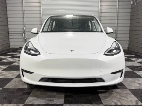 Photos of 2024 Tesla Model Y Long Range for sale in Sykesville, MD at Trust Auto