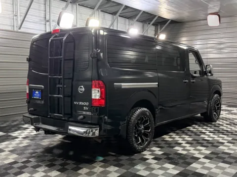More photos of 2021 Nissan NV Passenger NV3500 HD S at Trust Auto, MD