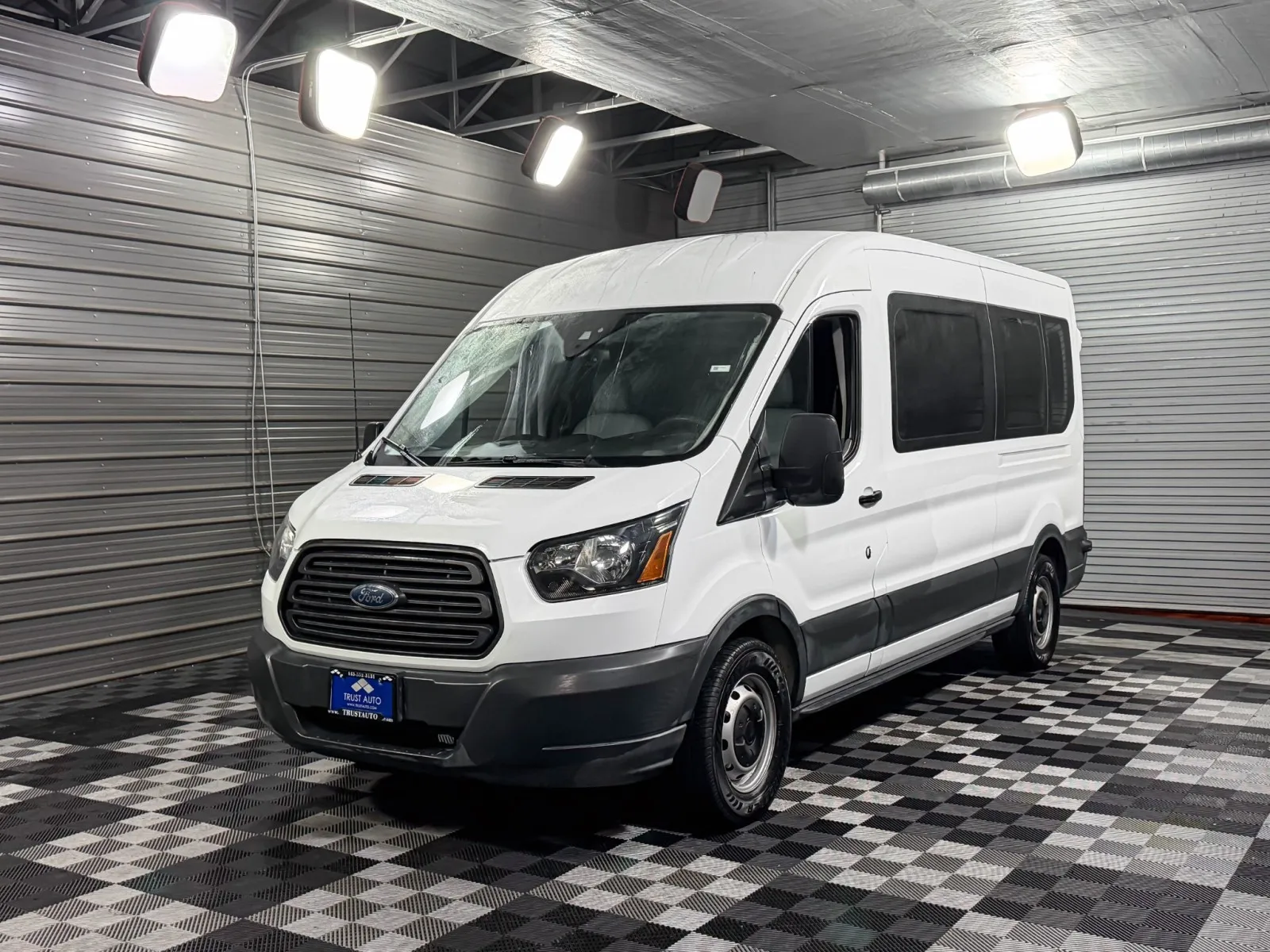 Gray 2018 Ford Transit Passenger Wagon XL for sale in Sykesville, MD