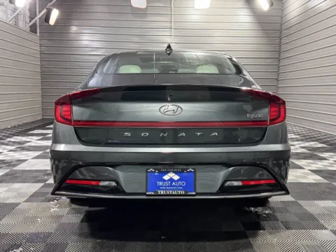More photos of 2023 Hyundai Sonata Hybrid Limited at Trust Auto, MD