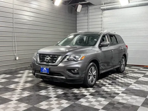 Red 2017 Nissan Pathfinder S for sale in Sykesville, MD