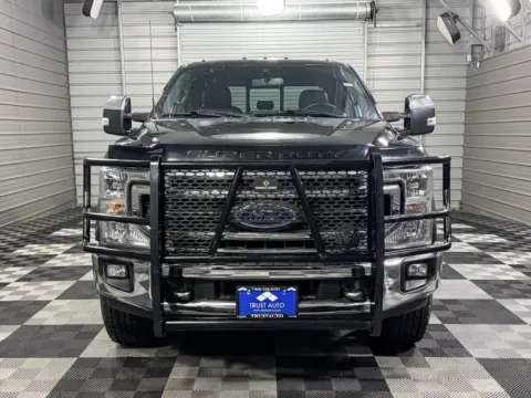 Photos of 2022 Ford Super Duty F-250 SRW LARIAT for sale in Sykesville, MD at Trust Auto