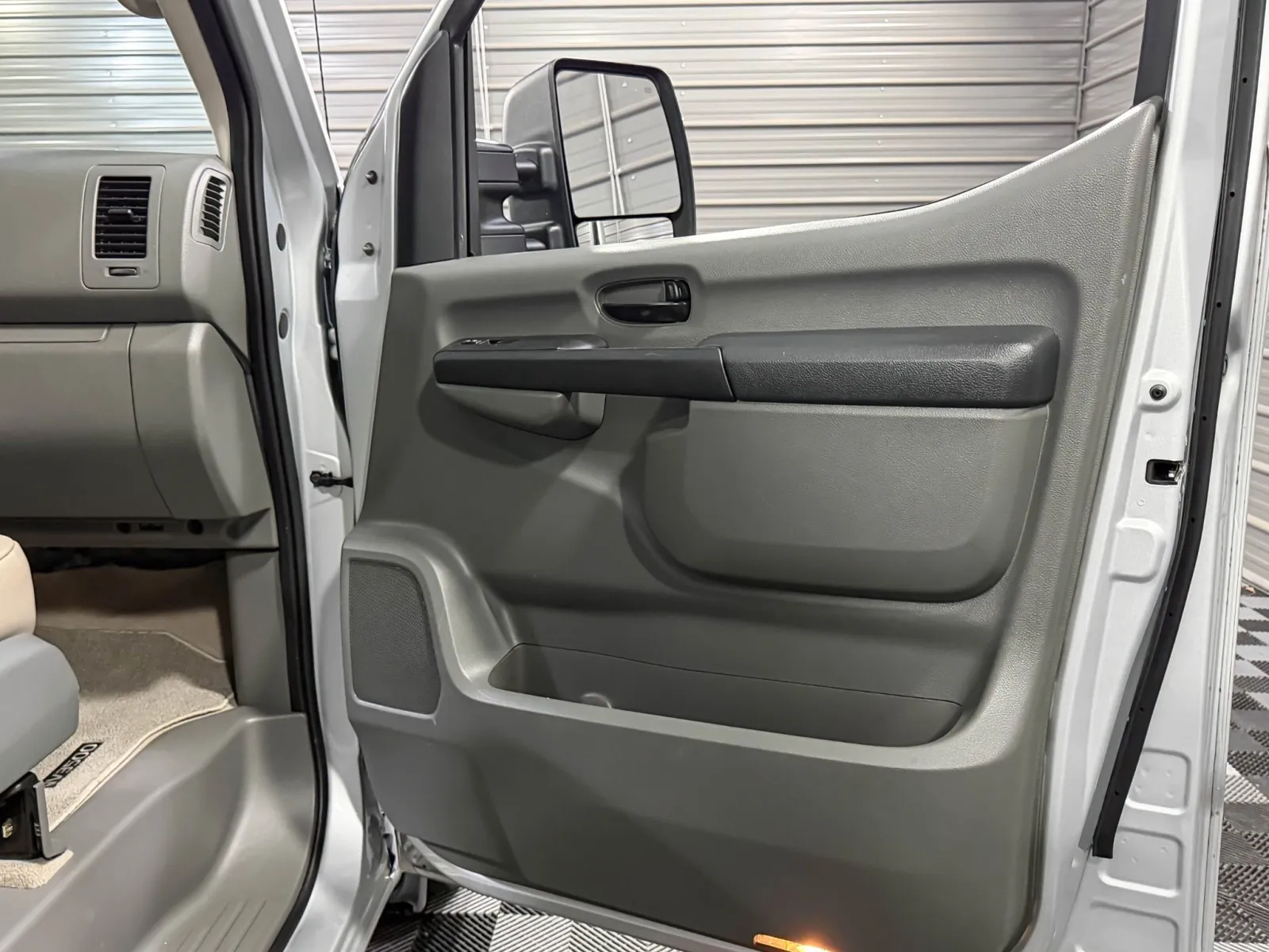 2019 Nissan NV Passenger SL - Photo 40