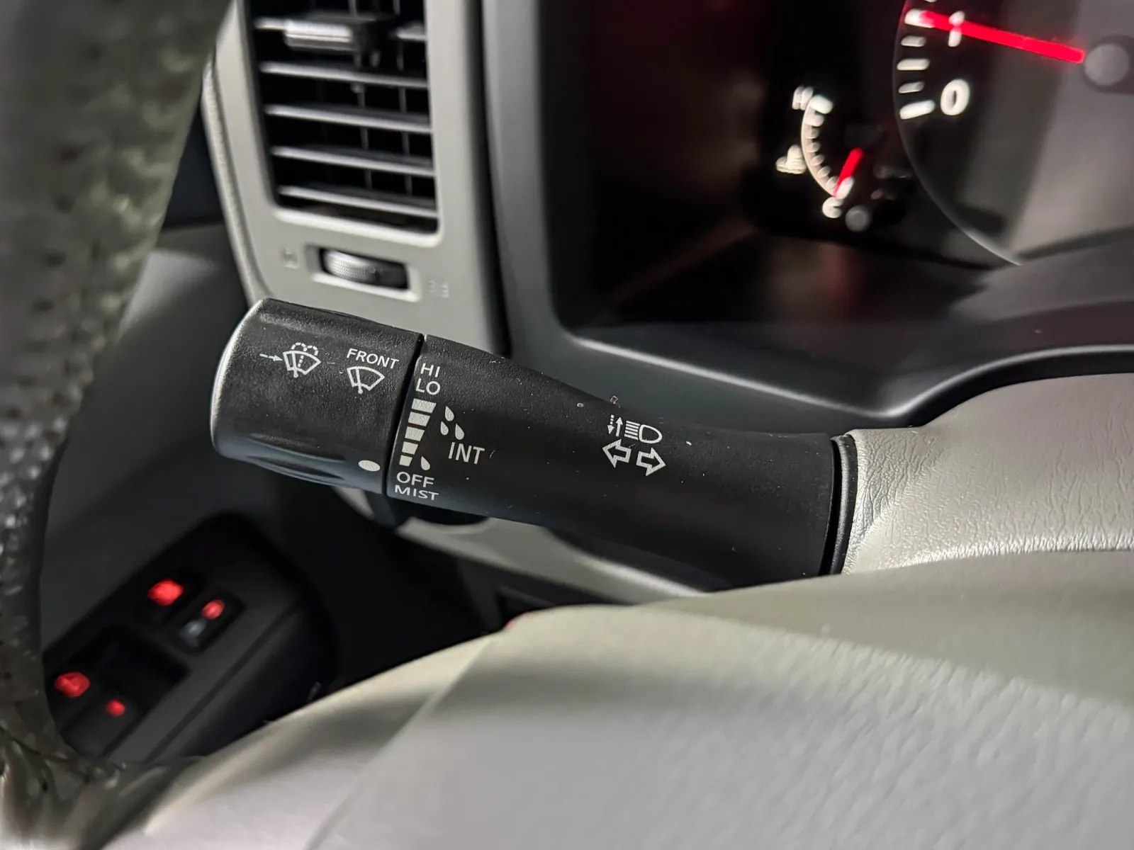 2019 Nissan NV Passenger SL - Photo 25
