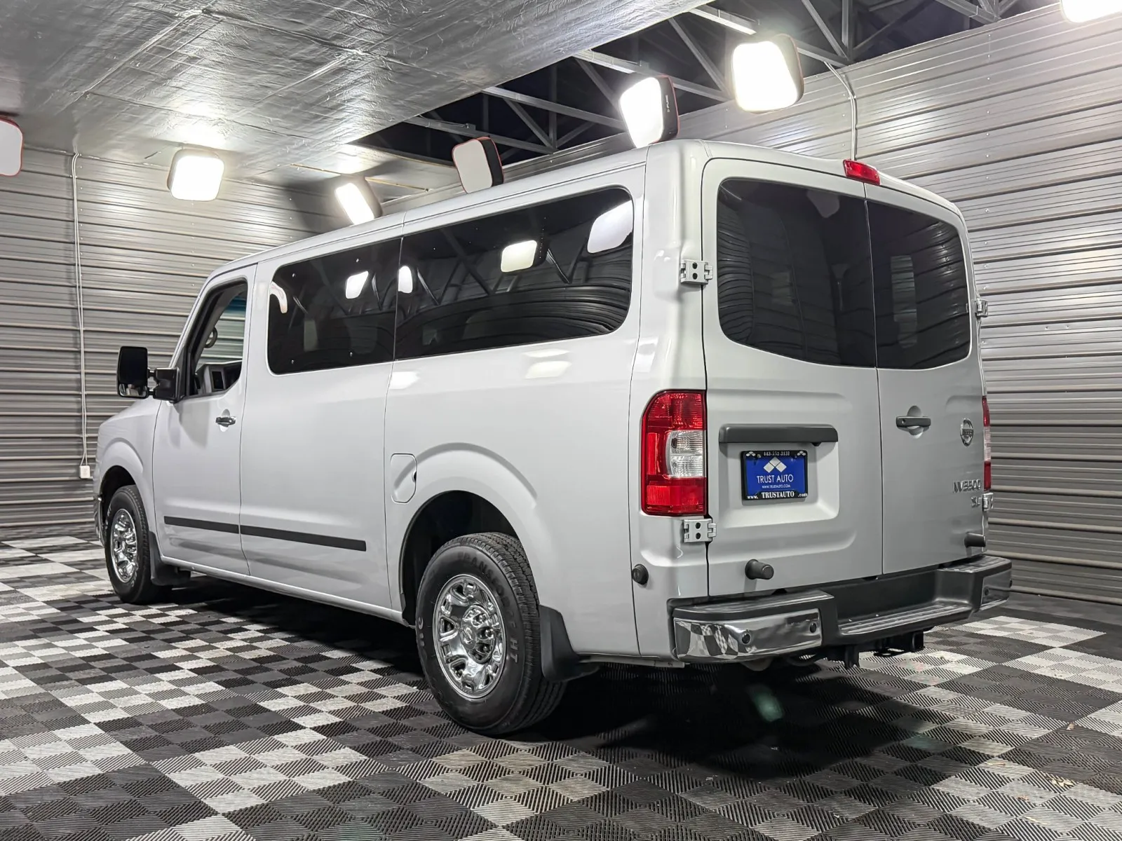 2019 Nissan NV Passenger SL - Photo 6