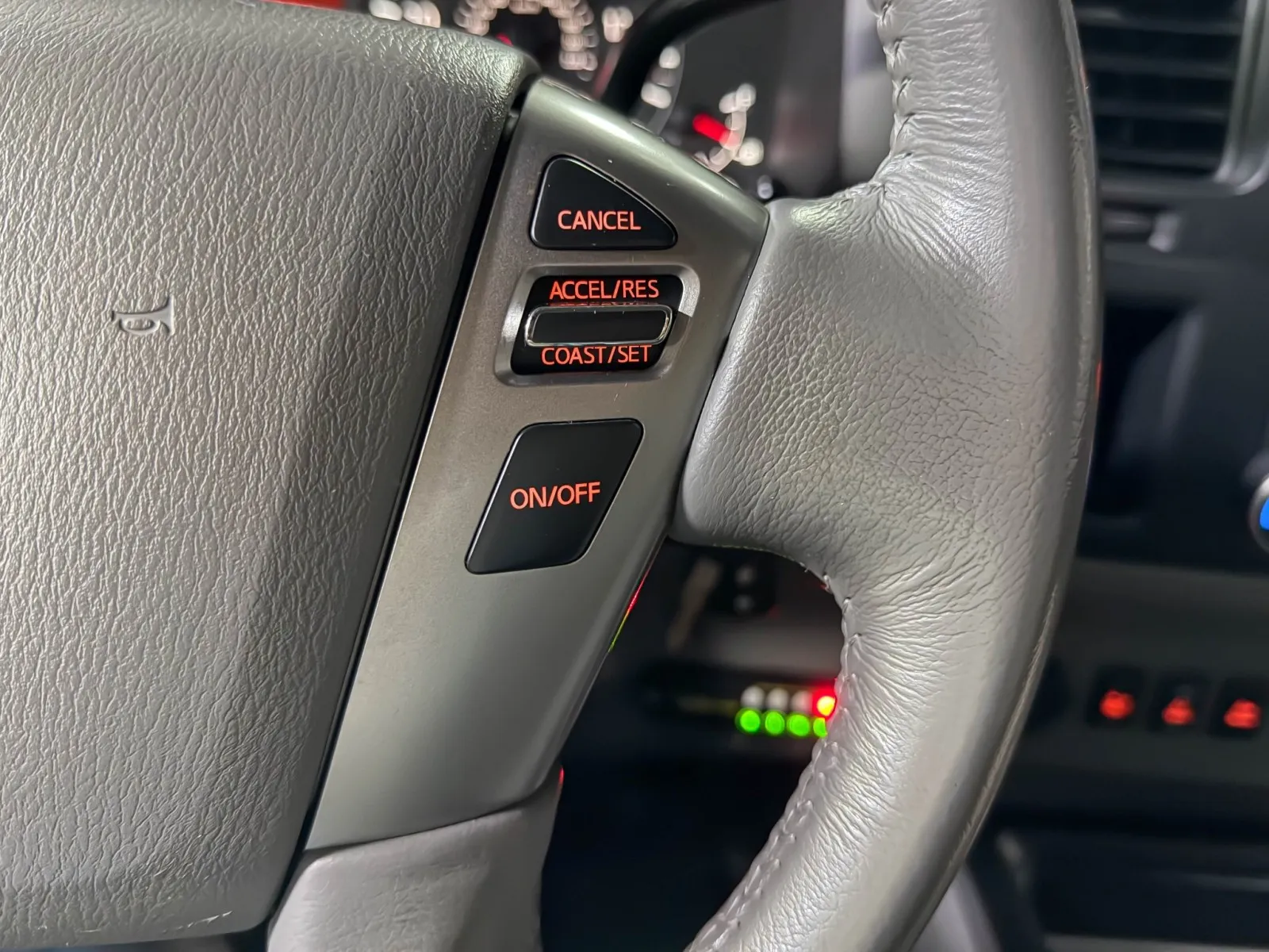 2019 Nissan NV Passenger SL - Photo 24