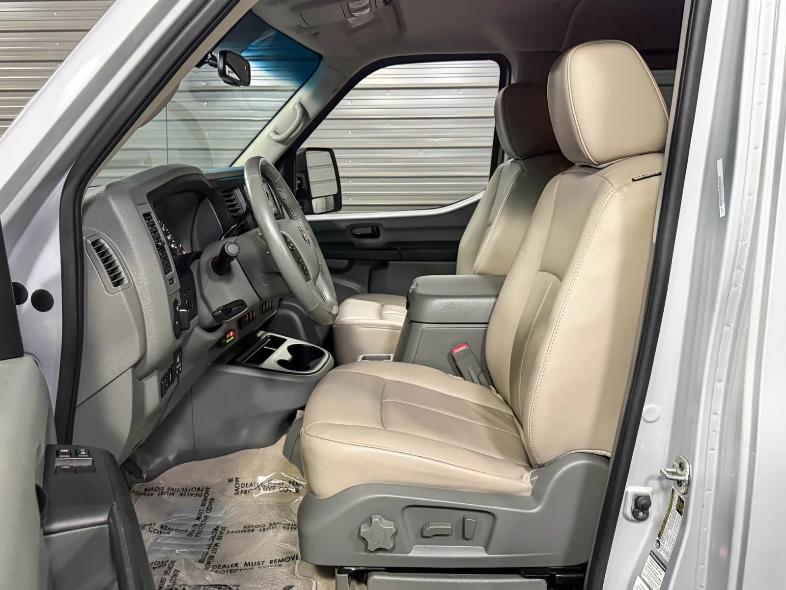 2019 Nissan NV Passenger SL - Photo 21