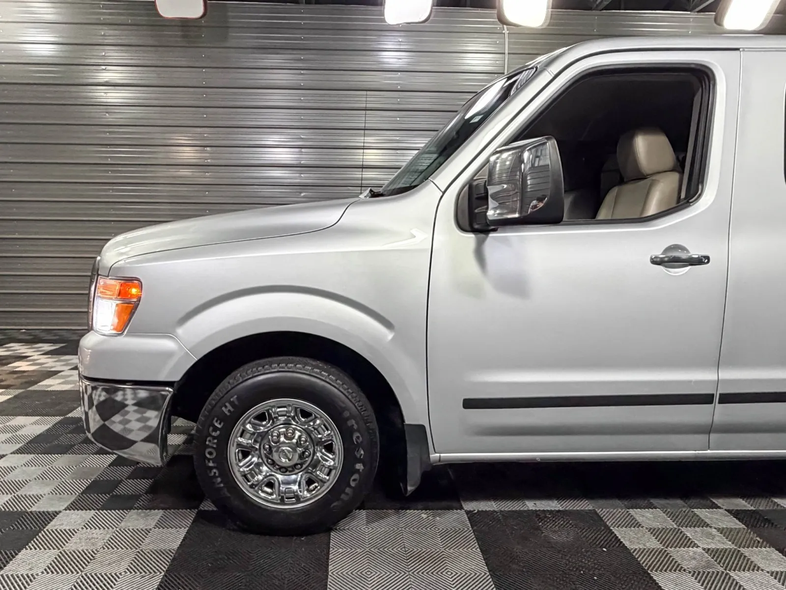 2019 Nissan NV Passenger SL - Photo 43