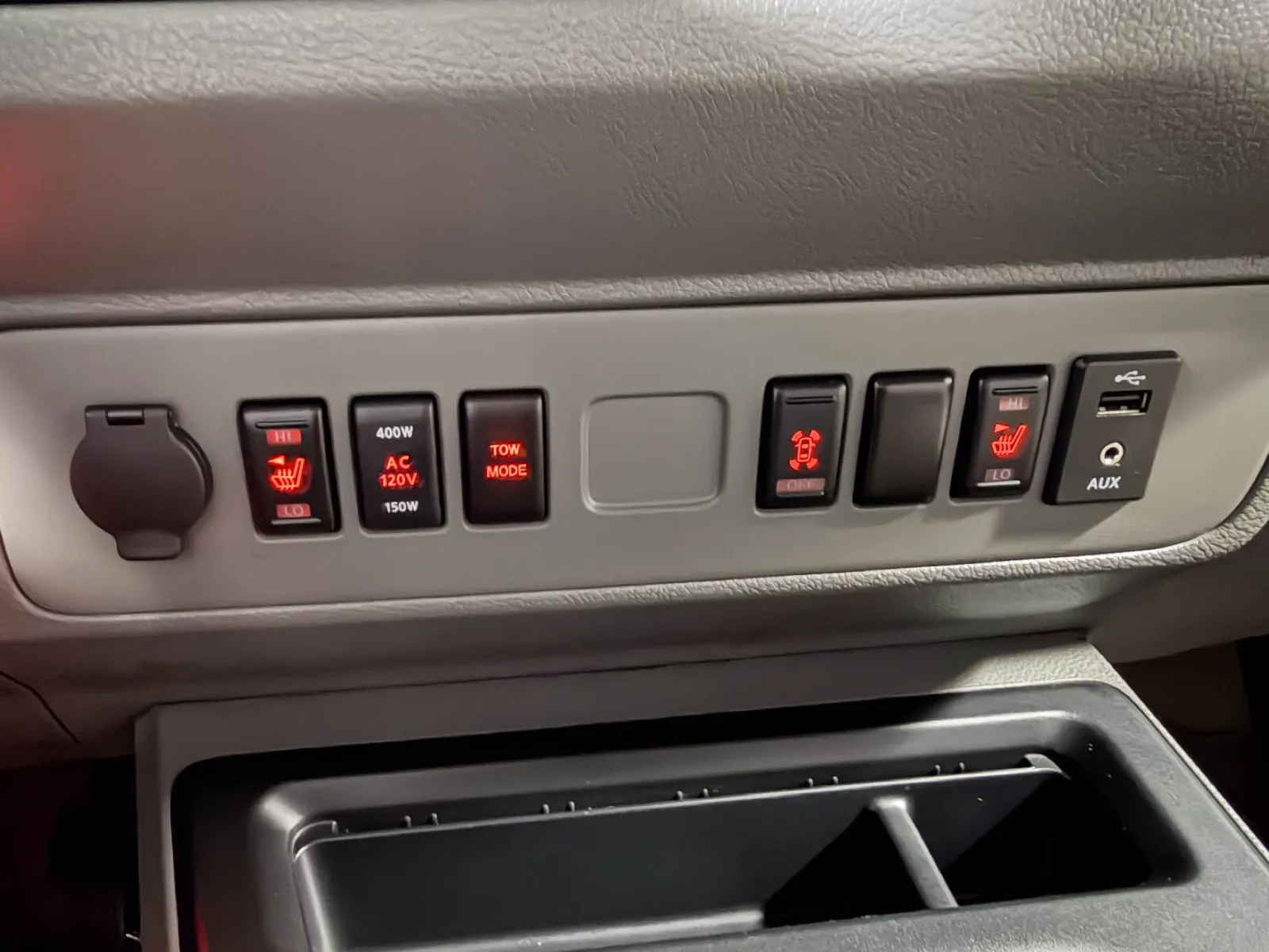 2019 Nissan NV Passenger SL - Photo 32