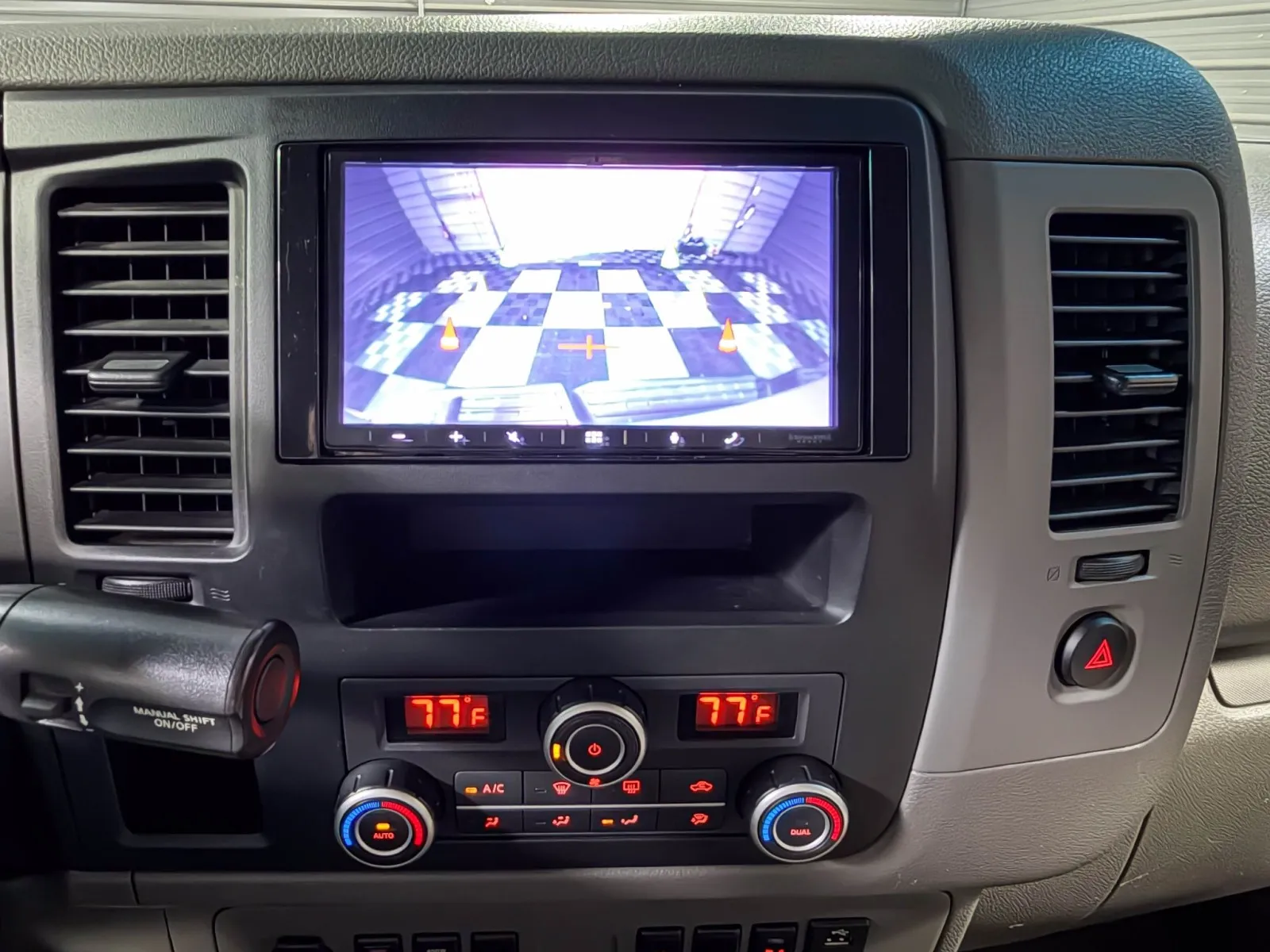 2019 Nissan NV Passenger SL - Photo 31