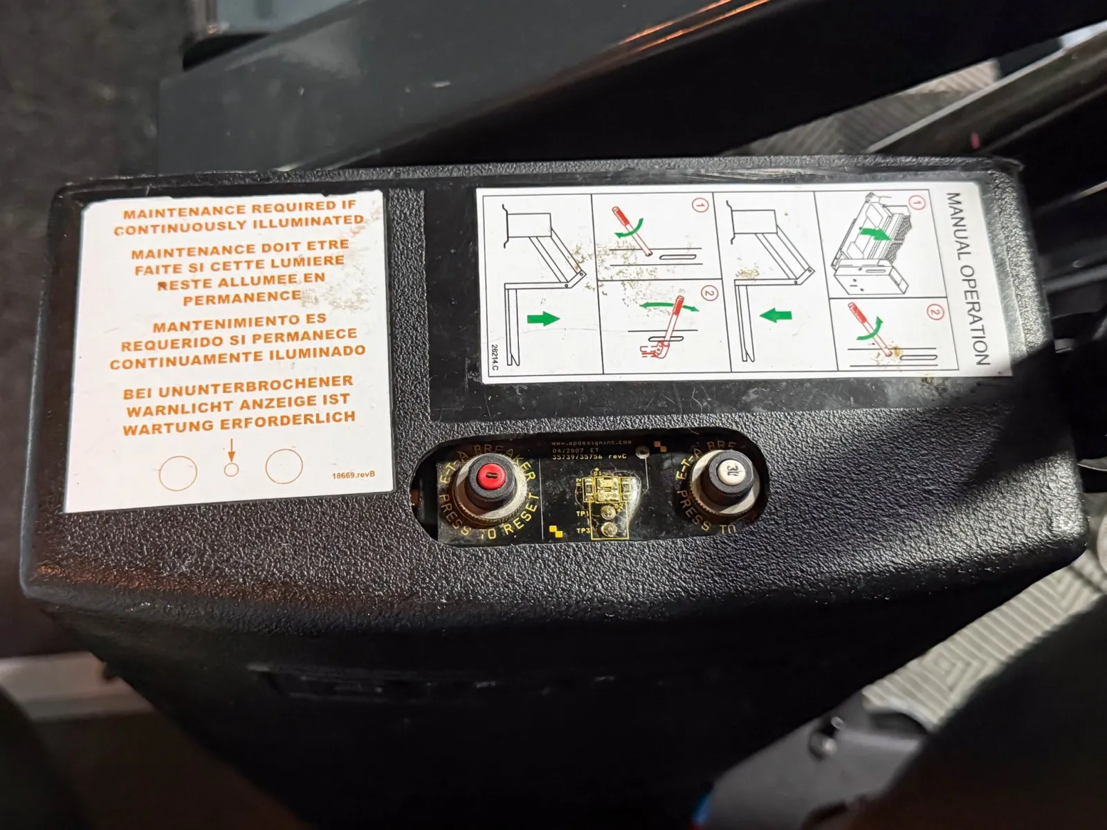 2019 Nissan NV Passenger SL - Photo 38