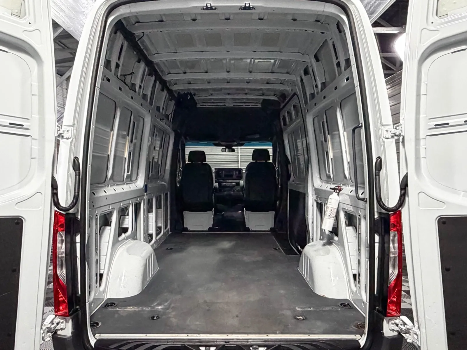 2020 Mercedes-Benz Sprinter Cargo Van Base - Photo 11