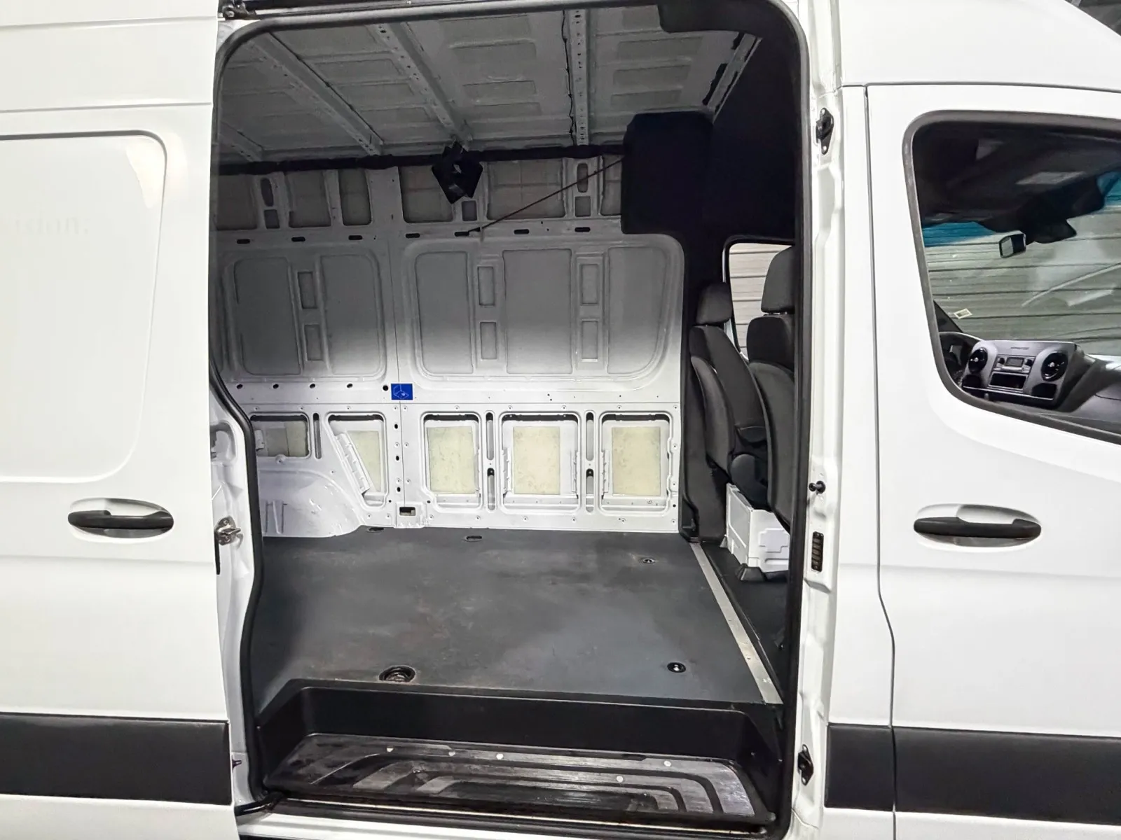 2020 Mercedes-Benz Sprinter Cargo Van Base - Photo 13