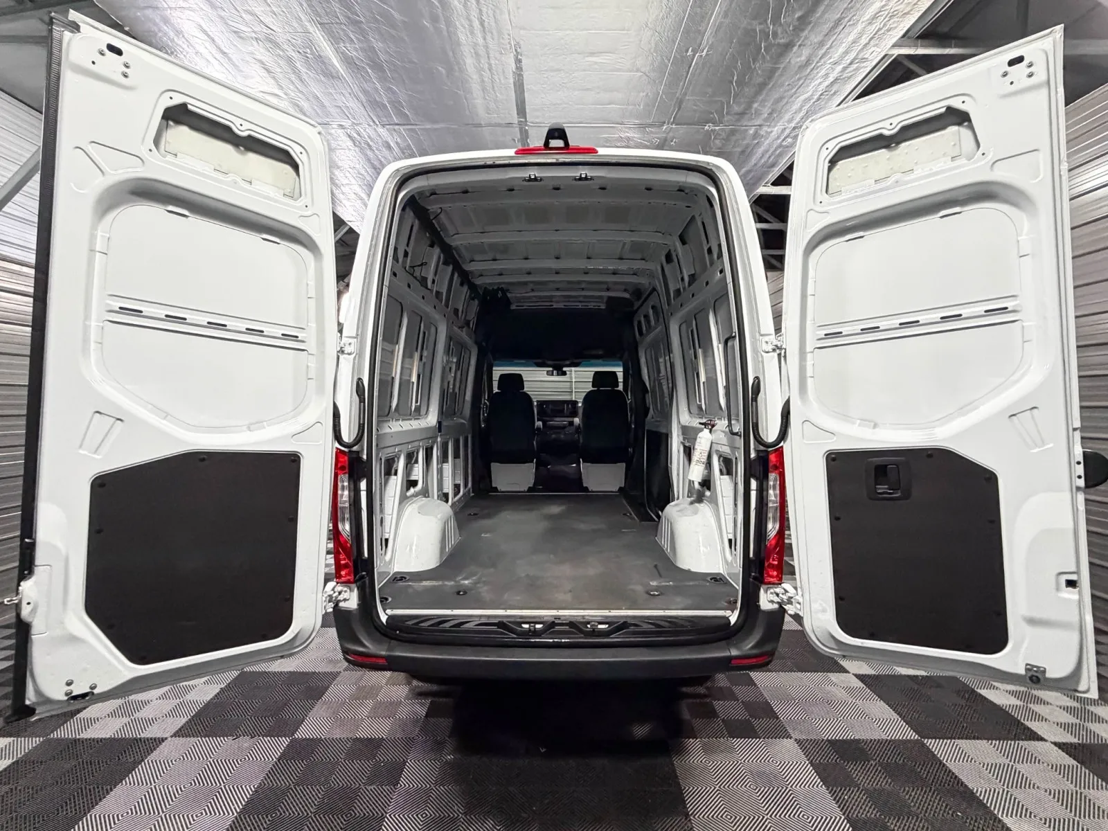 2020 Mercedes-Benz Sprinter Cargo Van Base - Photo 10
