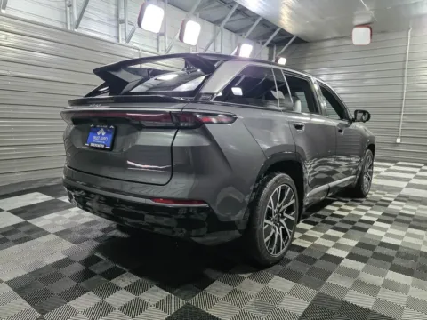 More photos of 2025 Jeep Wagoneer S Limited at Trust Auto, MD