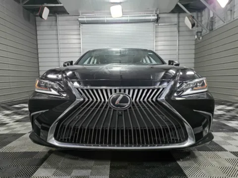 Photos of 2020 Lexus ES 350 Ultra Luxury for sale in Sykesville, MD at Trust Auto