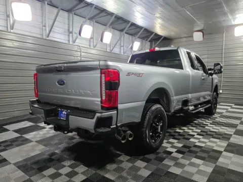 More photos of 2023 Ford Super Duty F-350 SRW LARIAT at Trust Auto, MD